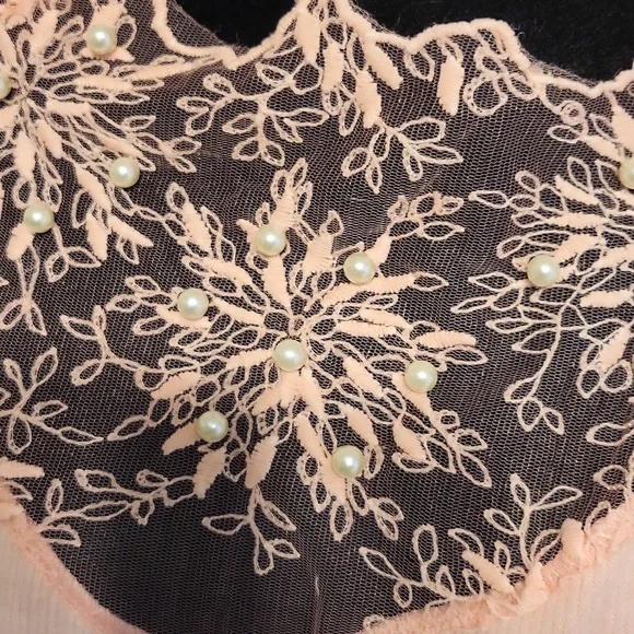 Nora Cora ladies lace & pearl sweater - Picture 3 of 10